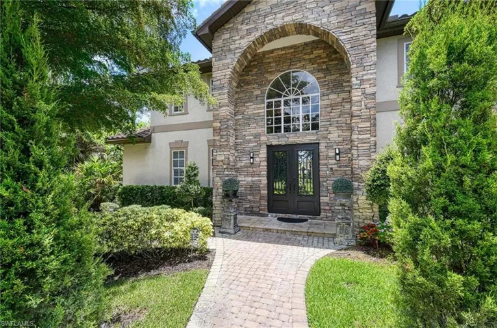 9250 The Ln, Naples, Florida 34109
