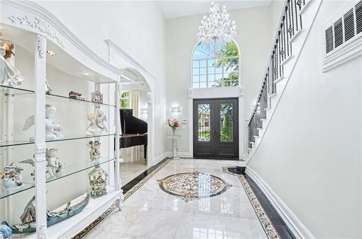 9250 The Ln, Naples, Florida 34109