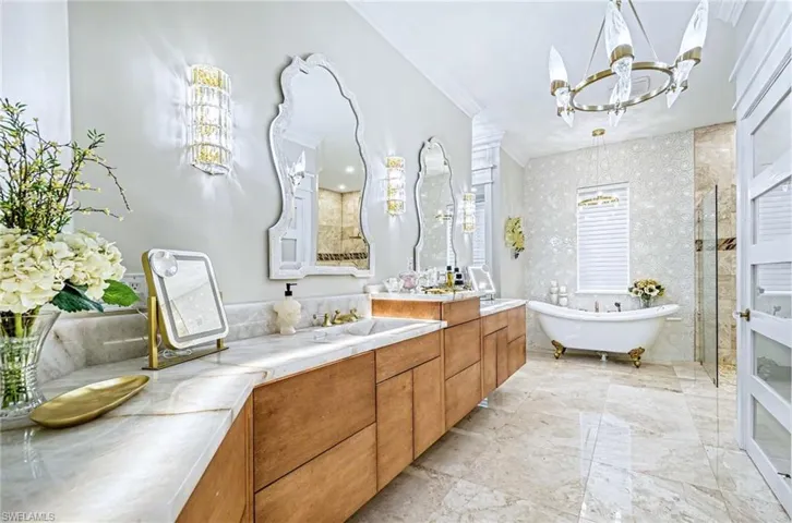 9250 The Ln, Naples, Florida 34109