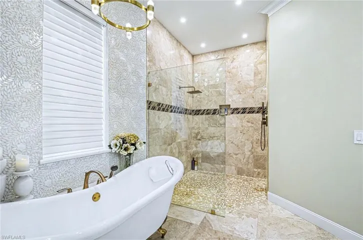 9250 The Ln, Naples, Florida 34109