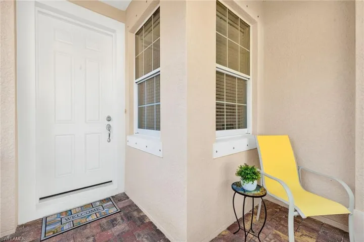 Screened Front Entry