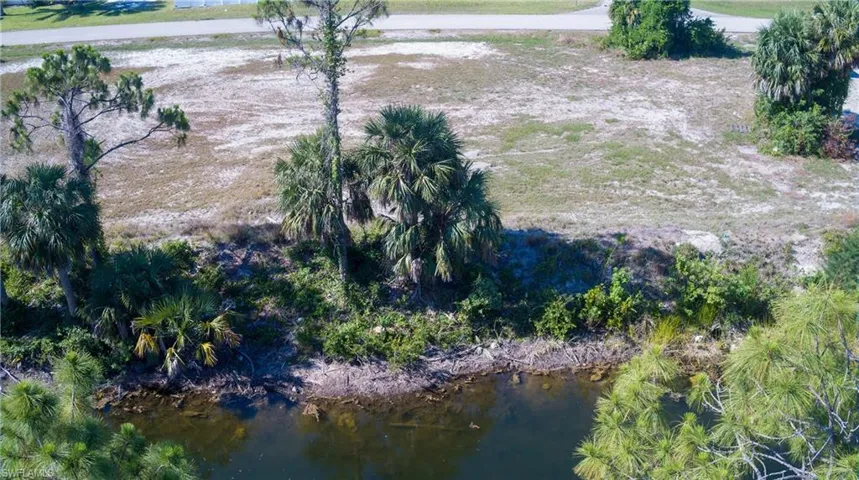 1829 Ne 36th Ln, Cape Coral Fl 33909