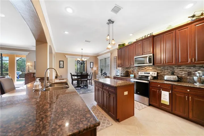 12242  Country Day  CIR, Fort Myers, FL 33913
