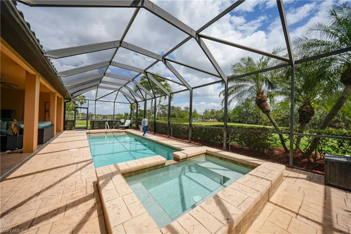 12242  Country Day  CIR, Fort Myers, FL 33913
