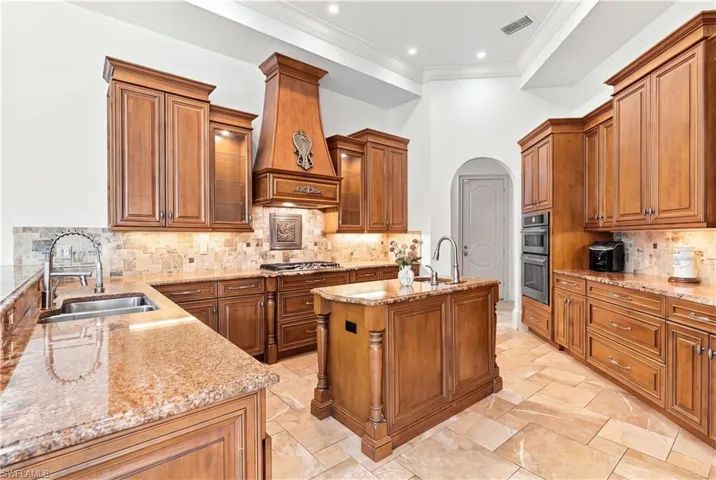 971 Tivoli Dr, Naples, Florida 34104