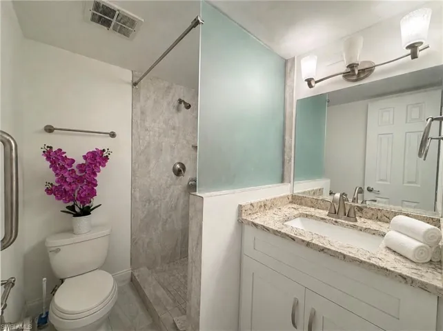 1087 Forest Lakes Dr 306, Naples, Florida 34105