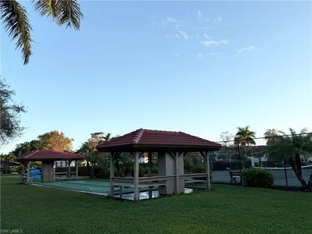 1087 Forest Lakes Dr 306, Naples, Florida 34105