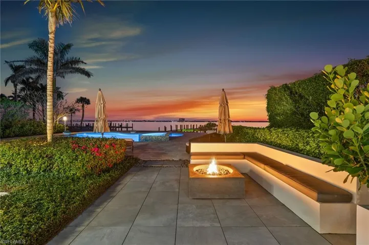 5327 Nautilus Dr, Cape Coral, Florida 33904
