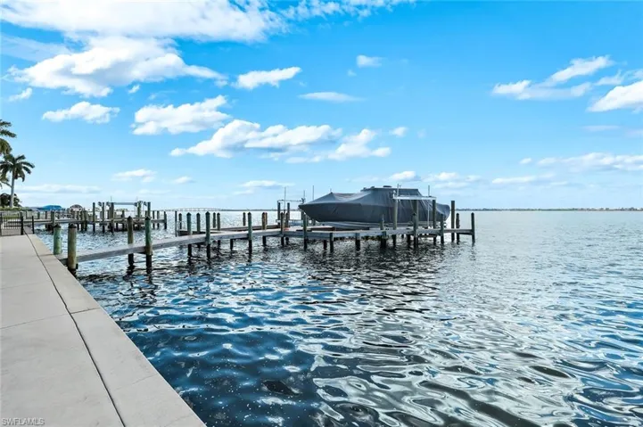 5327 Nautilus Dr, Cape Coral, Florida 33904