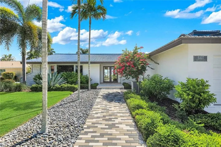 5327 Nautilus Dr, Cape Coral, Florida 33904