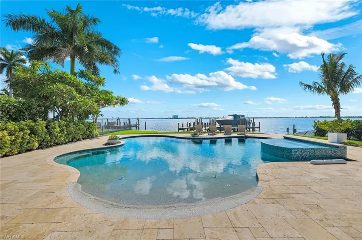 5327 Nautilus Dr, Cape Coral, Florida 33904