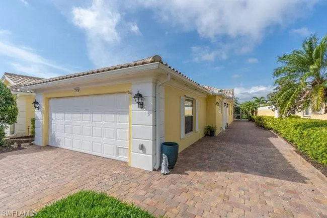 7676 Rozzini Ln, Naples Fl 34114