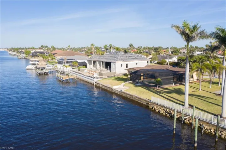 2218 Se 36th St, Cape Coral Fl 33904