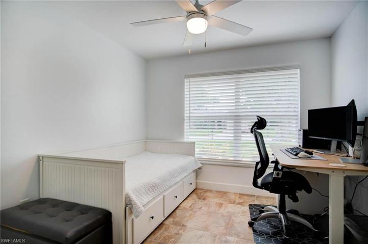 118  Debron  DR, Naples, FL 34112