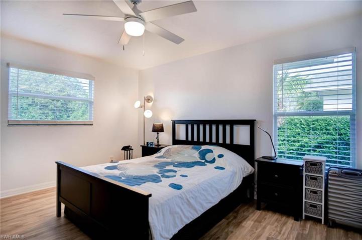 118  Debron  DR, Naples, FL 34112