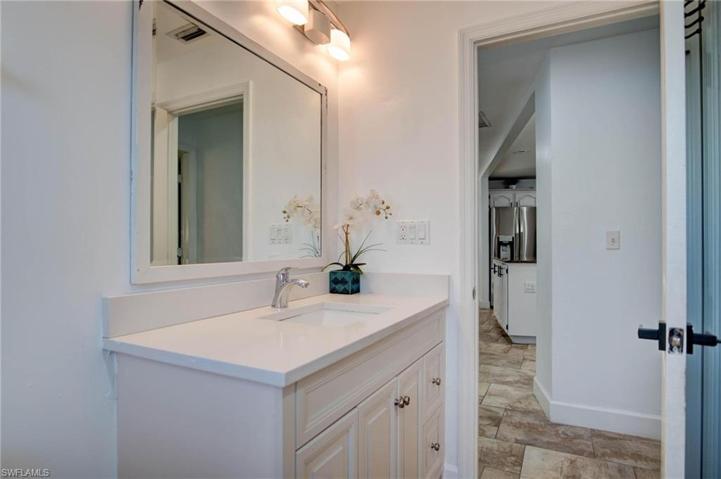 118  Debron  DR, Naples, FL 34112