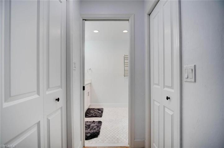 118  Debron  DR, Naples, FL 34112