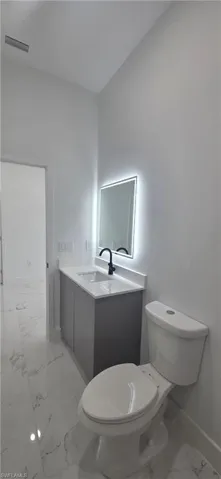 1631 Ne 34th St, Cape Coral, Florida 33909