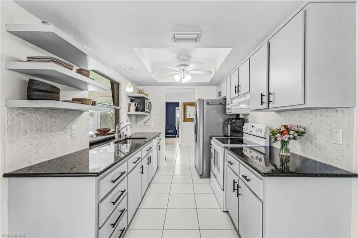4564 Lakewood Blvd, Naples, Florida 34112