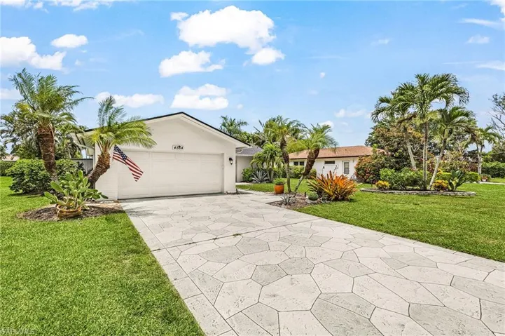 4564 Lakewood Blvd, Naples, Florida 34112