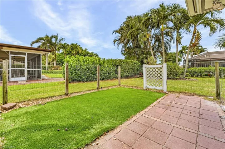 4564 Lakewood Blvd, Naples, Florida 34112