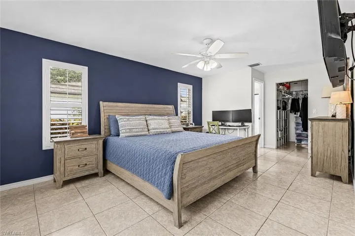 4564 Lakewood Blvd, Naples, Florida 34112