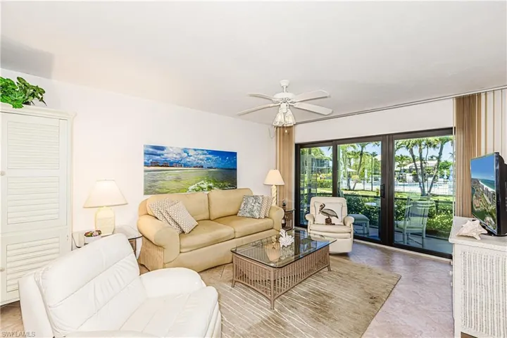 Living area with a ceiling fan