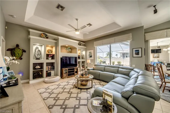 4203  Pelican  BLVD, Cape Coral, FL 33914