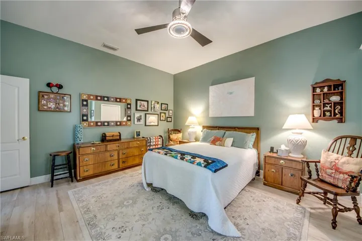 4203  Pelican  BLVD, Cape Coral, FL 33914