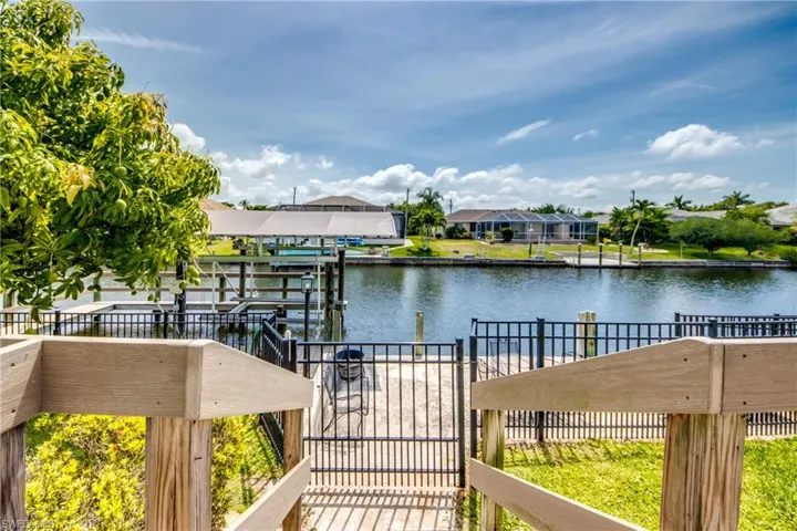 4203  Pelican  BLVD, Cape Coral, FL 33914