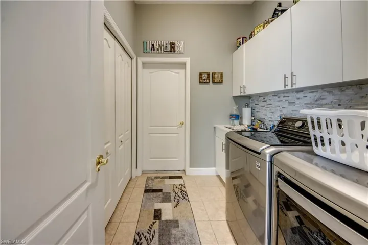 4203  Pelican  BLVD, Cape Coral, FL 33914