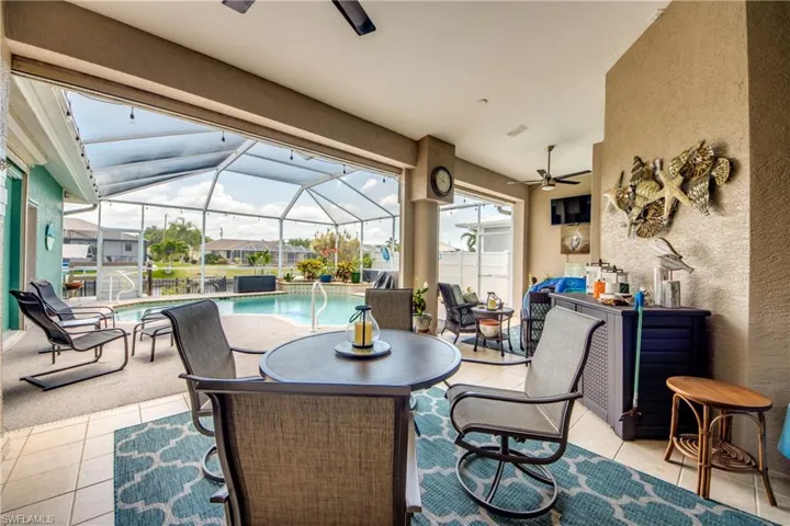 4203  Pelican  BLVD, Cape Coral, FL 33914