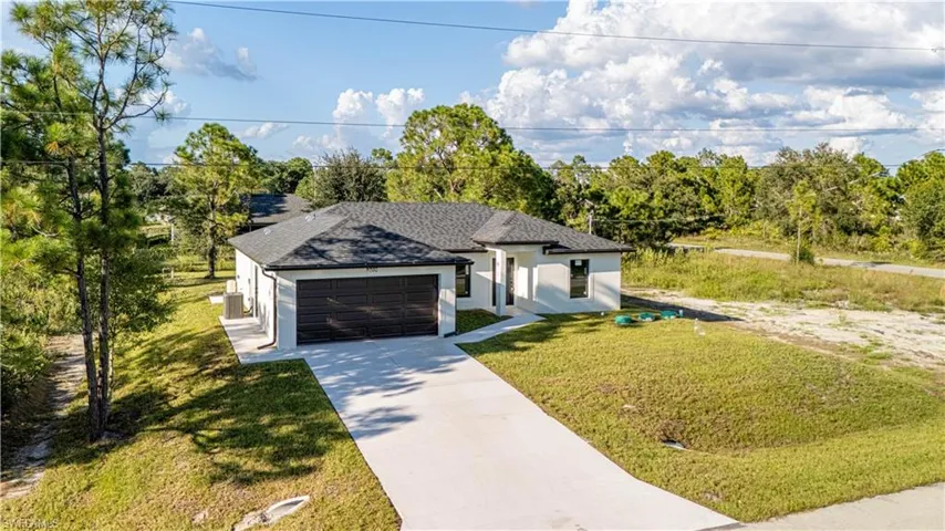 2708  42nd W ST, Lehigh Acres, FL 33971