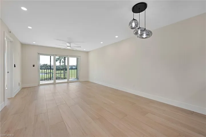 Dining Area to Lanai