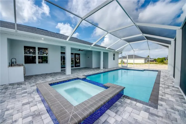 1429 Nw 2nd St, Cape Coral, Florida 33993