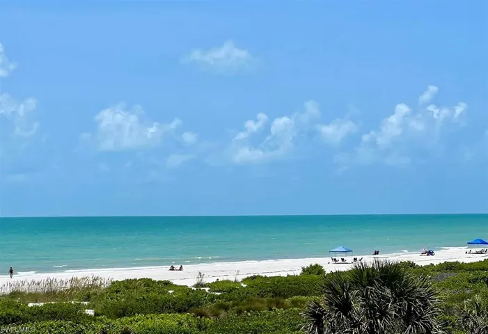 Top Floor & Gulf Front Condo