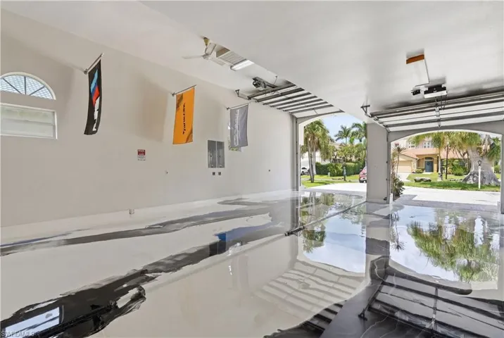 14871  Laguna  DR, Fort Myers, FL 33908