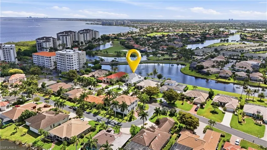 14871  Laguna  DR, Fort Myers, FL 33908