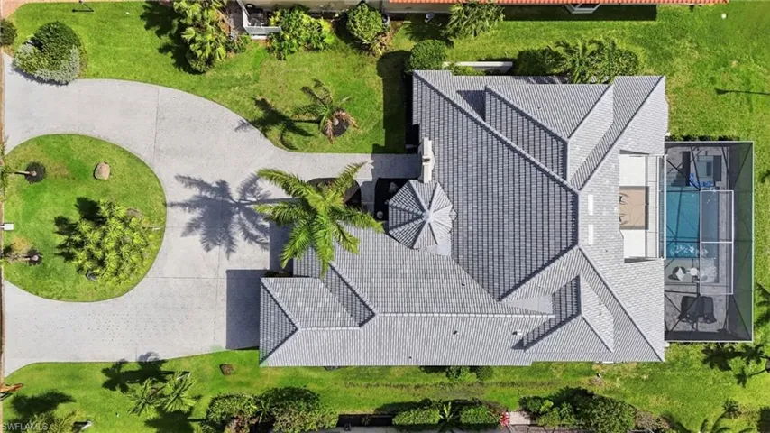 14871  Laguna  DR, Fort Myers, FL 33908