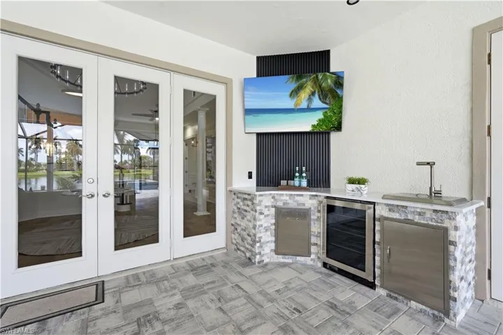 14871  Laguna  DR, Fort Myers, FL 33908