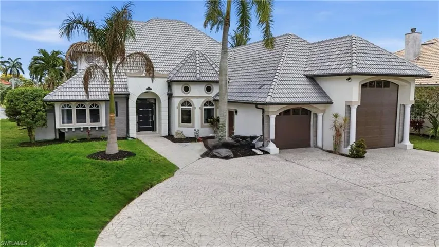 14871  Laguna  DR, Fort Myers, FL 33908