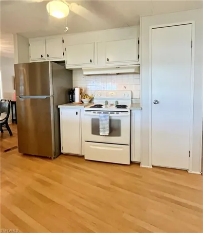 726  Knotty Pine  CIR, North Fort Myers, FL 33917