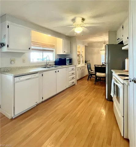 726  Knotty Pine  CIR, North Fort Myers, FL 33917