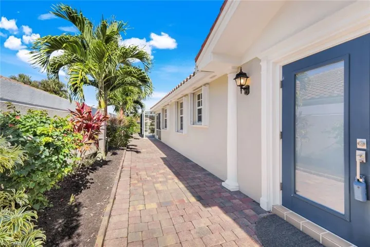 3683  Exuma  WAY, Naples, FL 34119