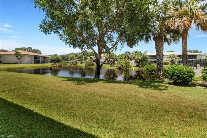 135  Cypress E WAY, Naples, FL 34110
