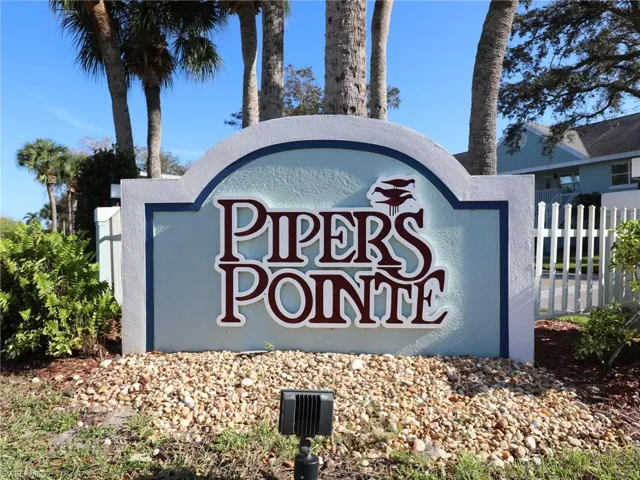 165  Wading Bird  CIR, Naples, FL 34110
