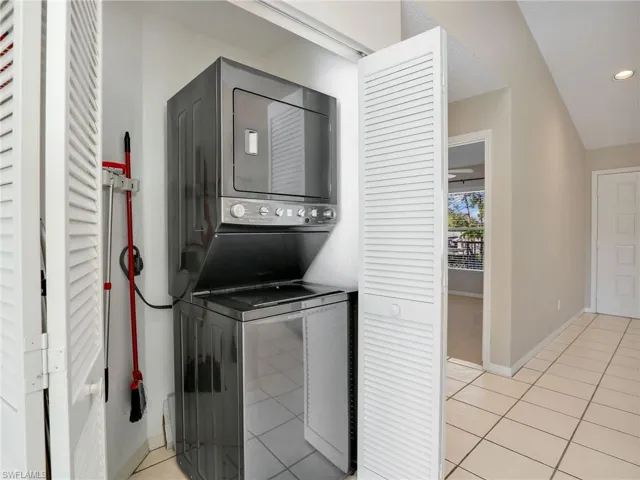 165  Wading Bird  CIR, Naples, FL 34110