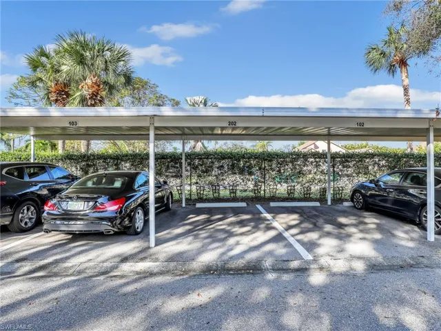 165  Wading Bird  CIR, Naples, FL 34110
