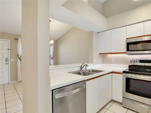 165  Wading Bird  CIR, Naples, FL 34110