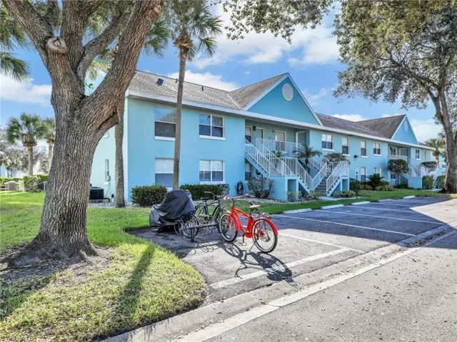 165  Wading Bird  CIR, Naples, FL 34110